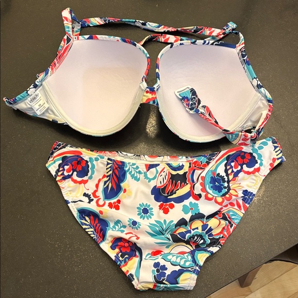 New VENUS Multicolor printed Bikini set - Picture 2 of 4